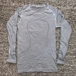 Lululemon long sleeve tshirt